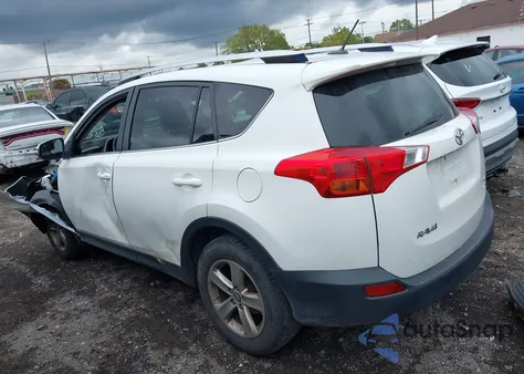 2015 Toyota Rav4 Xle z USA, uszkodzony, nr VIN JTMRFREV4FJ050305
